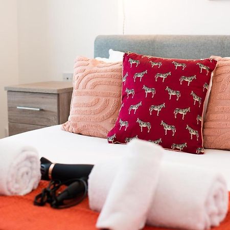Off Road Parking, Garden, Smart Tv'S In All Rooms! Morriston Exteriér fotografie