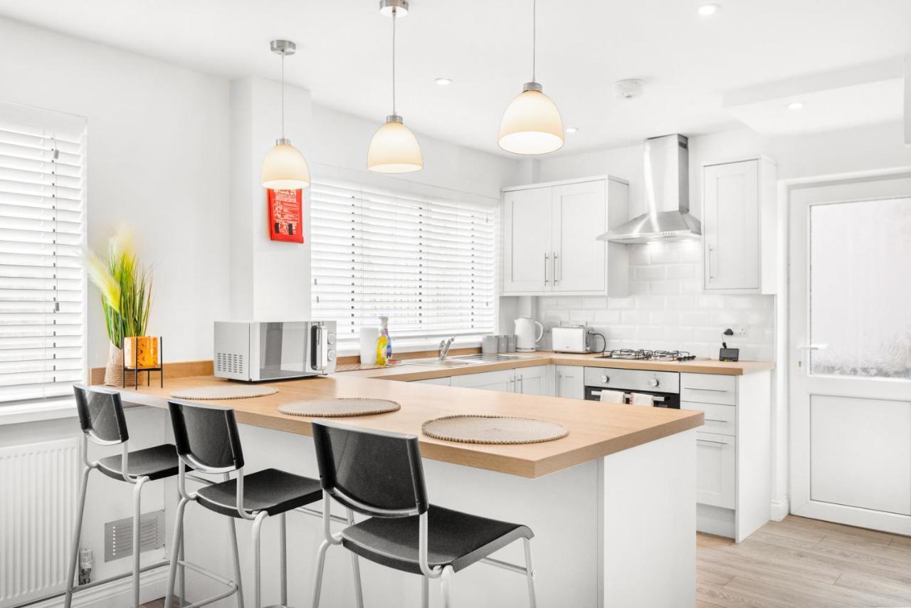 Off Road Parking, Garden, Smart Tv'S In All Rooms! Morriston Exteriér fotografie