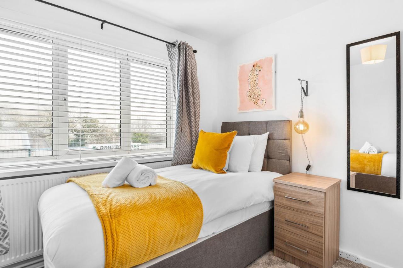 Off Road Parking, Garden, Smart Tv'S In All Rooms! Morriston Exteriér fotografie